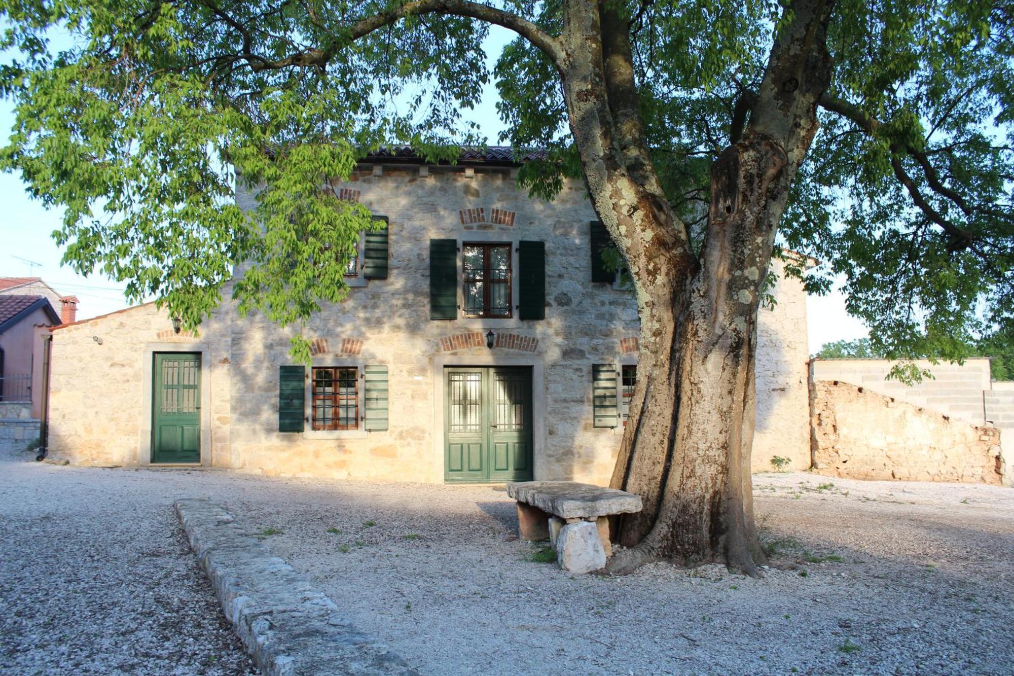 Villa Antonci-18, Pool, 3 Houses, Jacuzzi, Private Territory Antonci  Buitenkant foto